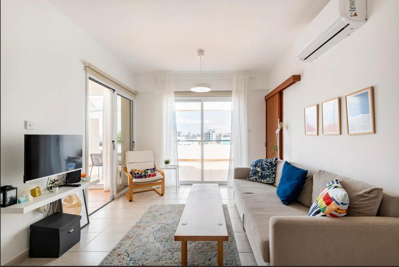 Top Floor Apartment City Center Ларнака Экстерьер фото